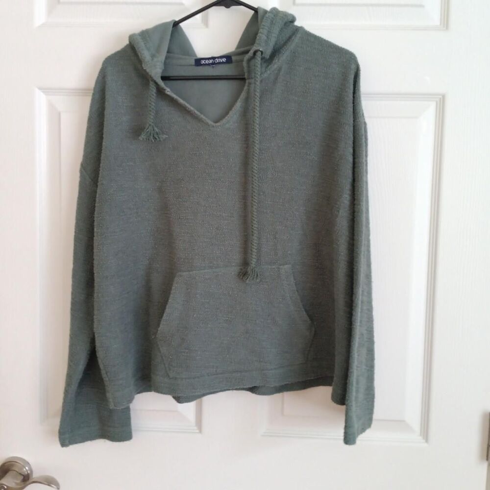 Ocean Drive sage green textured knit hoodie Large